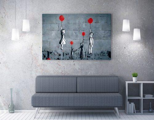 ASIR Obraz na plátně (50 x 70) Banksy Street Art – láska povznáší