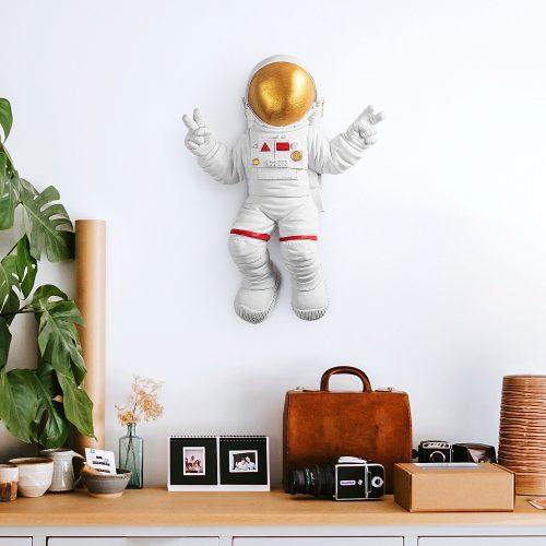 ASIR Nástěnná dekorace YAK-001 astronaut zlatý - Obrázek 2
