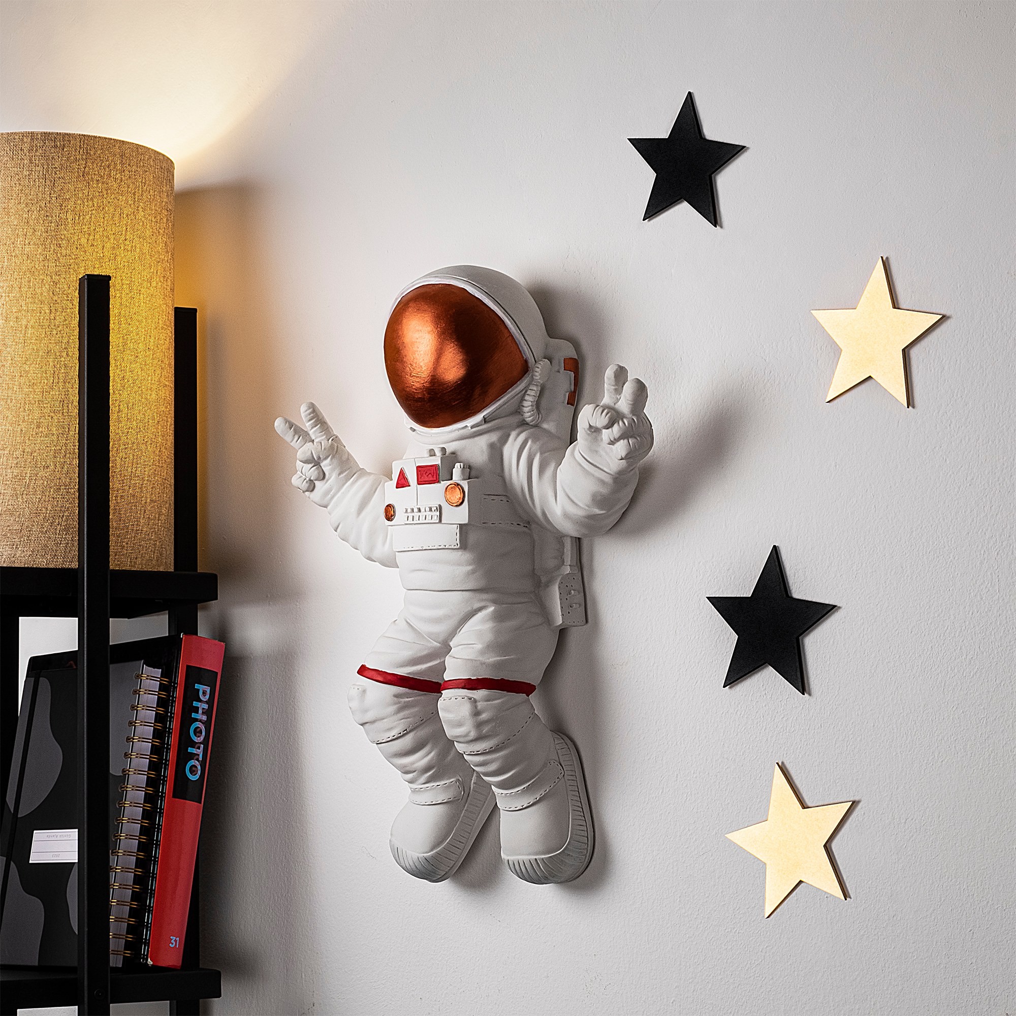 Wallity Nástěnná dekorace Astronaut 3 bílá/oranžová