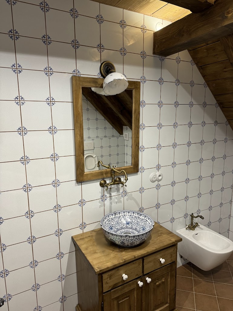 Stará mosaz (Bronz) Barva: Stará mosaz