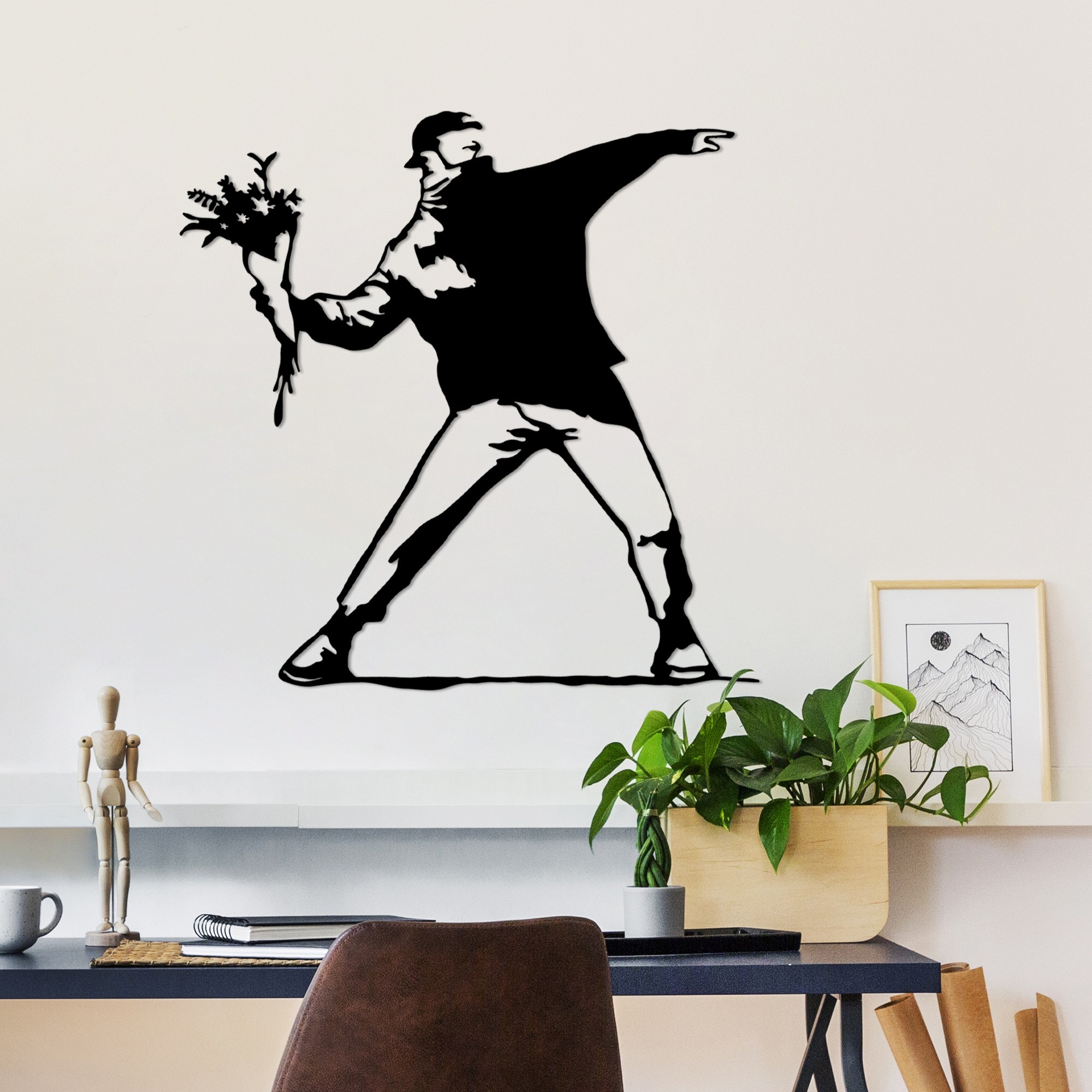 Wallity Nástěnná kovová dekorace Banksy Metal 01 černá - Obrázek 2