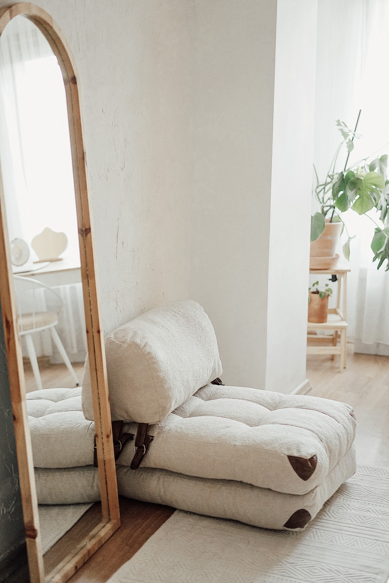 Hanah Home Rozkládací futonové křeslo Kadife Teddy krémové - Obrázek 2